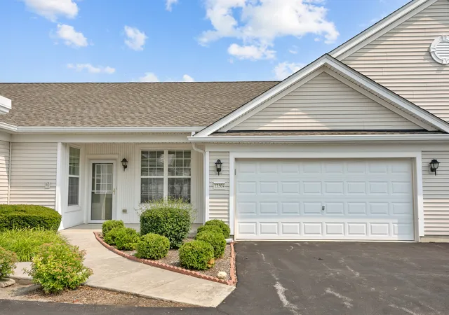 2nd image of 13504 Bonaire Rd, Huntley, IL 60142 | MLS# 12707902