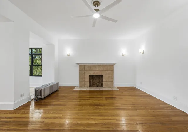 3rd image of 1227 E Hyde Park Blvd #2, Chicago, IL 60615 | MLS# 12708029