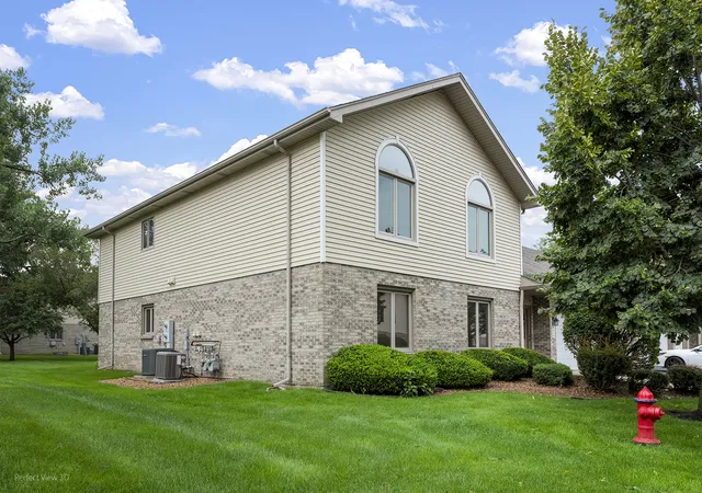 15th image of 196 Saenz Ln #D, Joliet, IL 60436 | MLS# 12708062