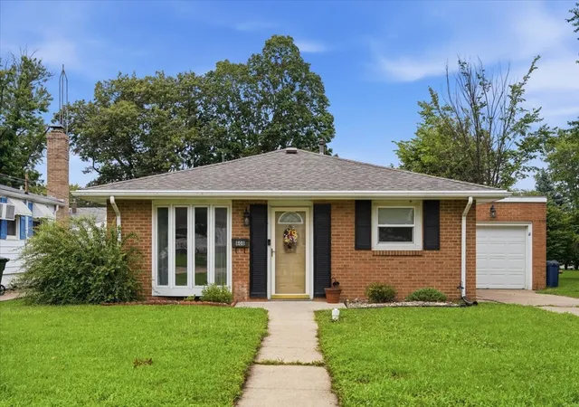 Photo 2 of Sale Pending at 808 W 14th Street, Sterling, IL 61081 | MLS# 12708144 | Listing updated on 2026-08-20
