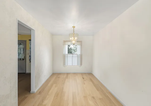 Photo 3 of Single family home for sale at 610 W Burning Tree Ln, Arlington Heights, IL 60004 | MLS# 12708148 | Listing updated on 2026-09-17