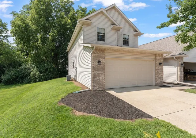 1st image of 1203 Windwood Ln, Mahomet, IL 61853 | MLS# 12708160