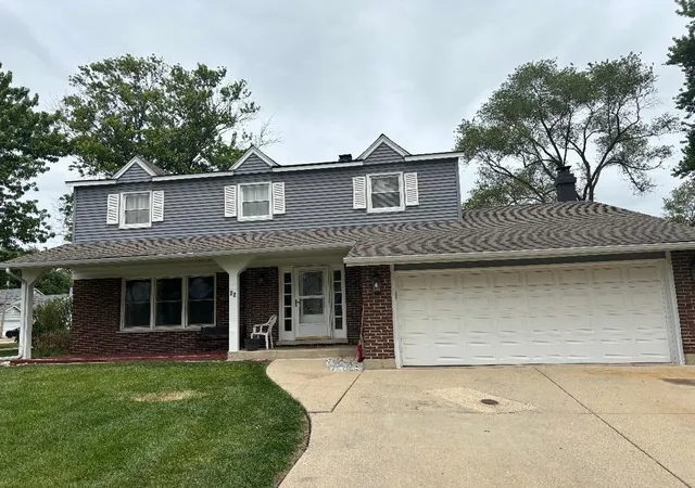 1st image of 22 University Dr, Buffalo Grove, IL 60089 | MLS# 12708238