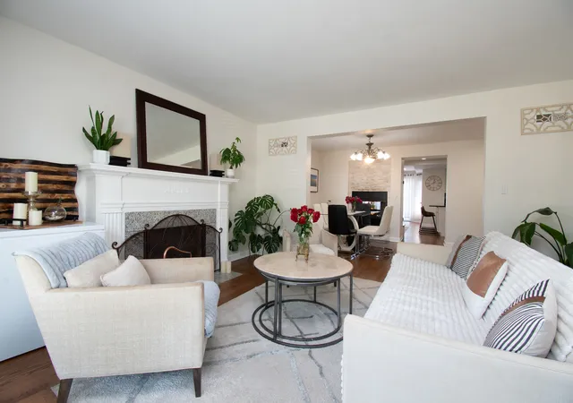 Photo 3 of Single family home for sale at 7141 N Kedvale Ave, Lincolnwood, IL 60712 | MLS# 12708256 | Listing updated on 2026-09-04