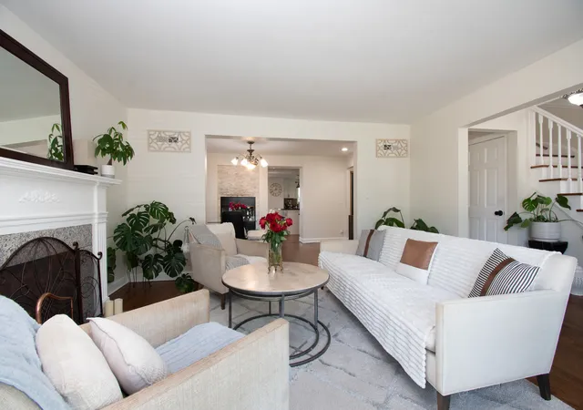 Photo 4 of Single family home for sale at 7141 N Kedvale Ave, Lincolnwood, IL 60712 | MLS# 12708256 | Listing updated on 2026-09-04