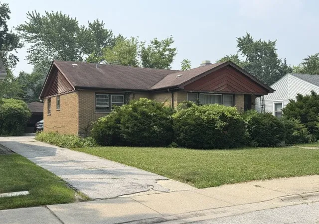 1st image of 753 E 156th Pl, South Holland, IL 60473 | MLS# 12708275