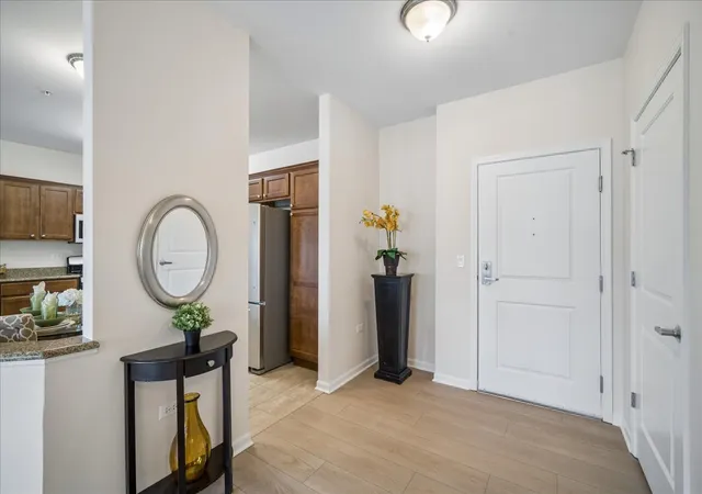 2nd image of 2220 Founders Dr #119, Northbrook, IL 60062 | MLS# 12708320