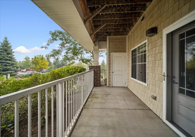 2nd image of 2220 Founders Dr, Northbrook, IL 60062