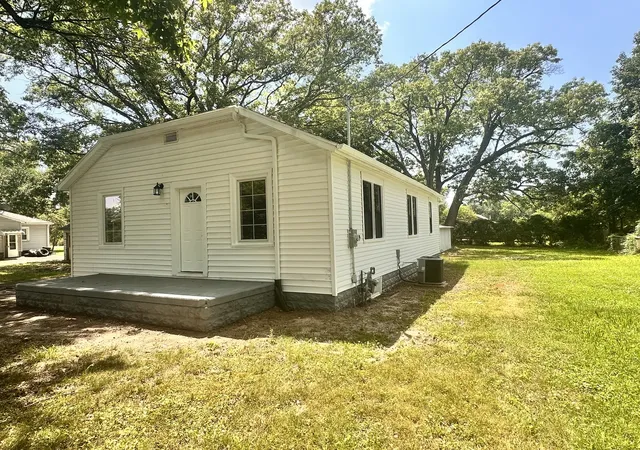 3rd image of 1607 Shaft St, Streator, IL 61364 | MLS# 12708412