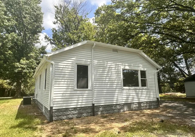 4th image of 1607 Shaft St, Streator, IL 61364 | MLS# 12708412