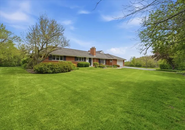 2nd image of 520 W Merri Oaks Rd, Barrington Hills, IL 60010 | MLS# 12708448