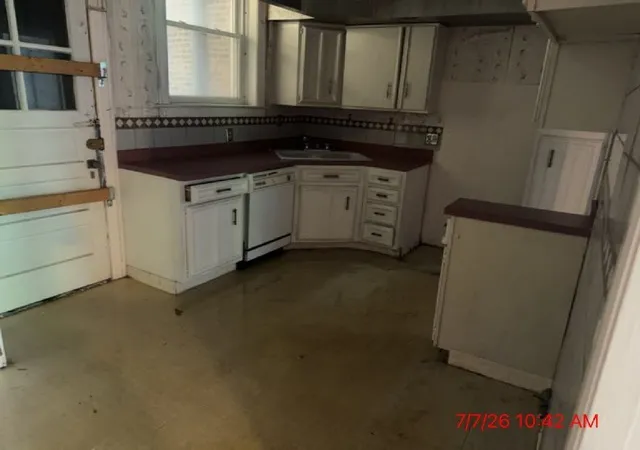 10th image of 2200 E 70th Pl #203, Chicago, IL 60649 | MLS# 12708479