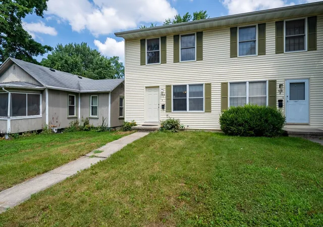 1st image of 510 E Mulberry St #1, Bloomington, IL 61701 | MLS# 12708803