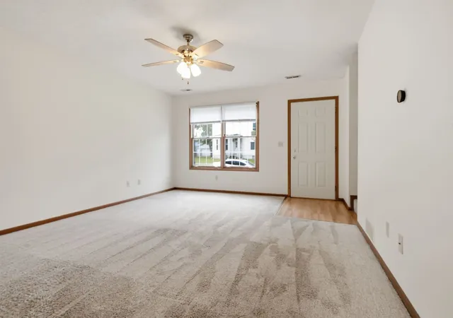 5th image of 510 E Mulberry St #1, Bloomington, IL 61701 | MLS# 12708803