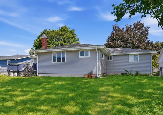 17th image of 707 E 19th St, Sterling, IL 61081 | MLS# 12708854