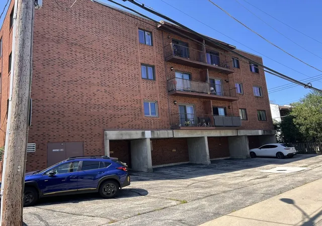 25th image of 1302 E Washington St #B1, Des Plaines, IL 60016 | MLS# 12708885