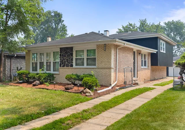 2nd image of 14737 Blackstone Ave, Dolton, IL 60419 | MLS# 12708891