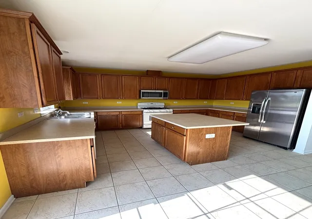 4th image of 1959 Country Hills Dr, Yorkville, IL 60560 | MLS# 12708914