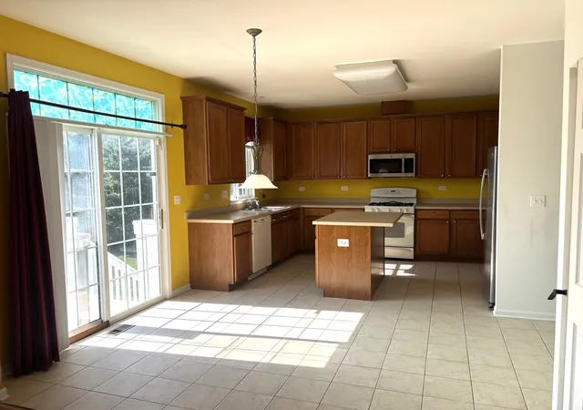 5th image of 1959 Country Hills Dr, Yorkville, IL 60560 | MLS# 12708914