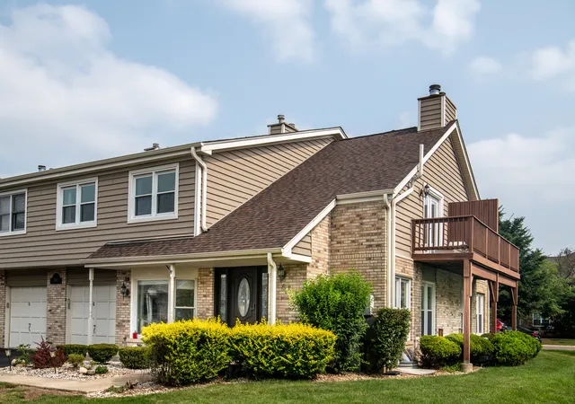 2nd image of 1900 Wisteria Ct #6, Naperville, IL 60565 | MLS# 12708968