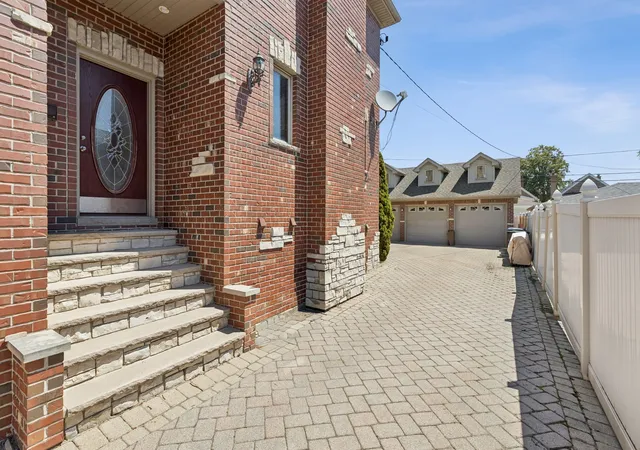 2nd image of 5611 S Nashville Ave, Chicago, IL 60638 | MLS# 12709063