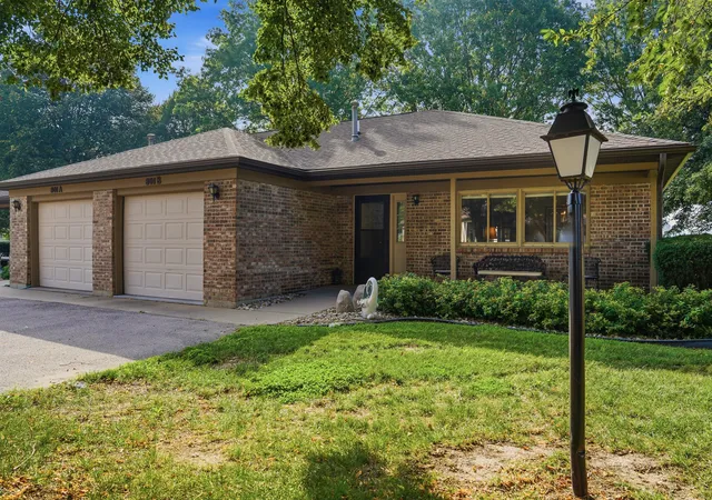1st image of 801 Coventry Ln #B, Sterling, IL 61081 | MLS# 12709123