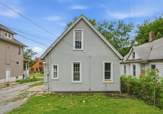 19th image of 1621 14 1/2 St, Rock Island, IL 61201 | MLS# 12709131