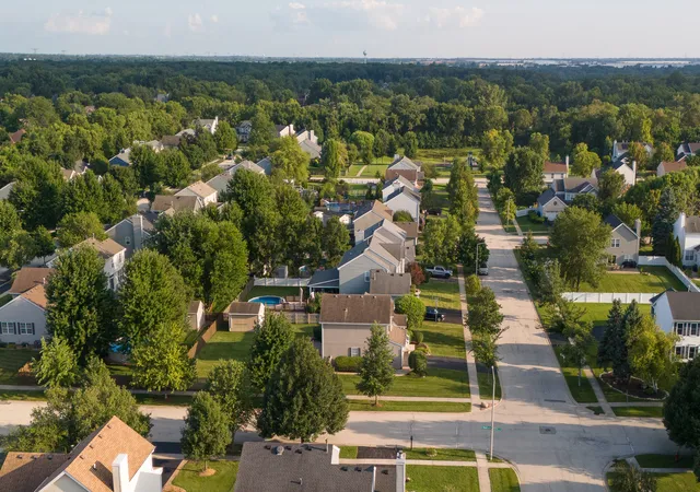 29th image of 910 Carlyle Dr, New Lenox, IL 60451 | MLS# 12709189