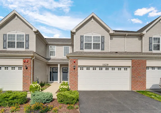 1st image of 1129 Hawk Hollow Dr, Yorkville, IL 60560 | MLS# 12709206