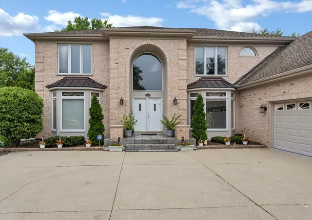 2nd image of 1922 Deercrest Ln, Northbrook, IL 60062 | MLS# 12709232