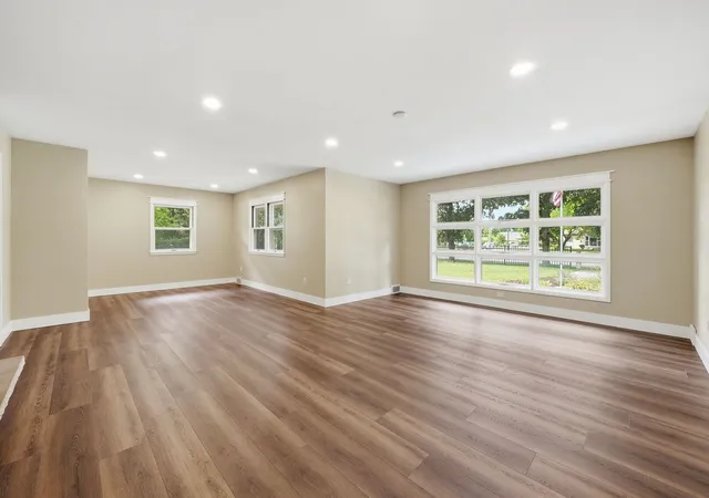 4th image of 1322 Douglas St, Joliet, IL 60435 | MLS# 12709289