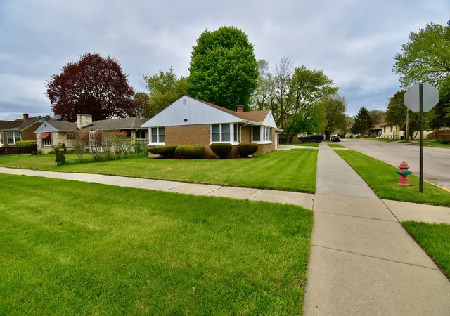 23rd image of 1645 Jackson St, North Chicago, IL 60064 | MLS# 12709353