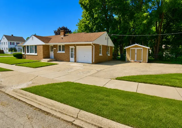 3rd image of 1645 Jackson St, North Chicago, IL 60064 | MLS# 12709353