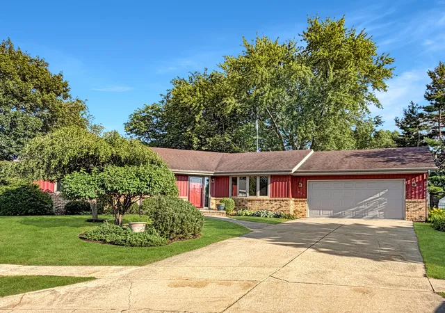 1st image of 829 Sutton Pl, Freeport, IL 61032 | MLS# 12709545