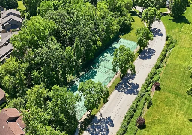 Photo 4 of Townhouse for sale at 8037 Wildwood Ln, Darien, IL 60561 | MLS# 12709589 | Listing updated on 2026-09-27