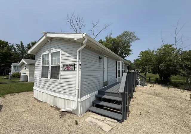 1st image of 77 Dinosaur Rd, Wilmington, IL 60481 | MLS# 12709604