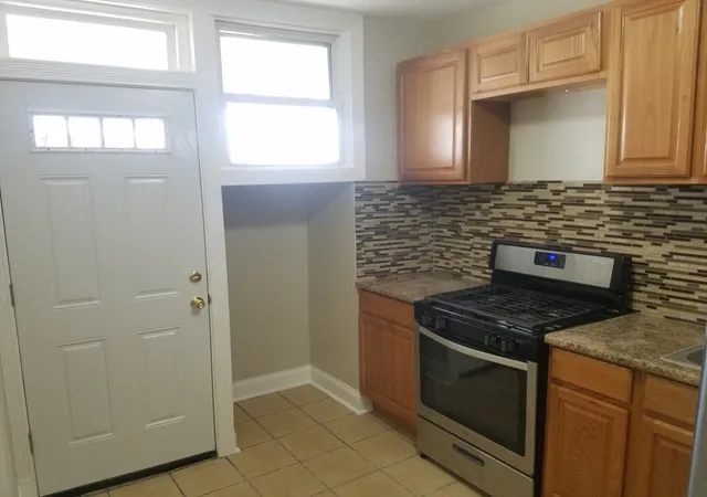 34th image of 331 W 76th St, Chicago, IL 60620 | MLS# 12709711