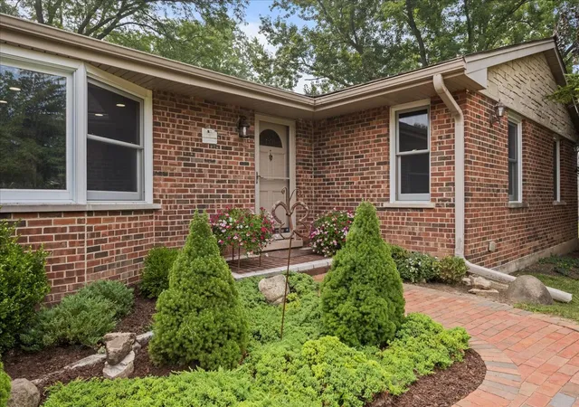 3rd image of 1447 Carol Ln, Deerfield, IL 60015 | MLS# 12709798