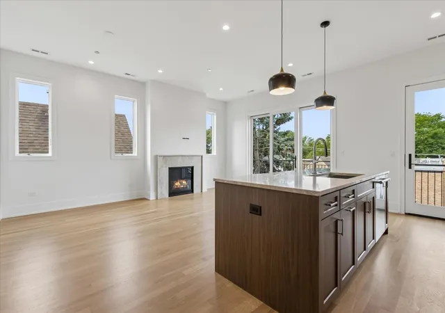 4th image of 3820 N Damen Ave, Chicago, IL 60618