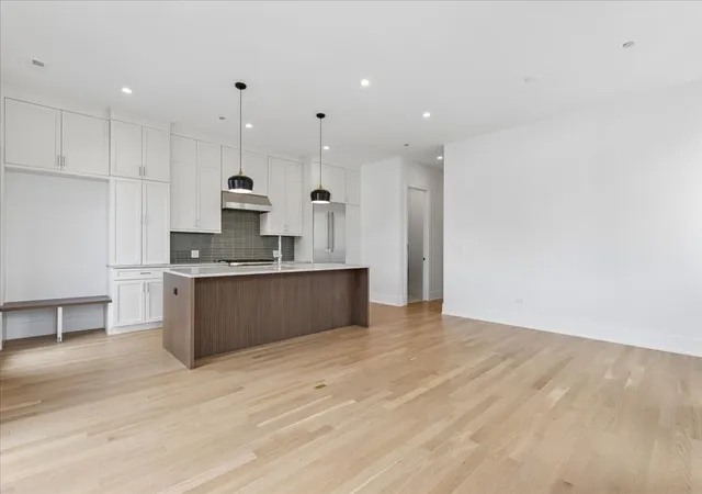 5th image of 3820 N Damen Ave, Chicago, IL 60618