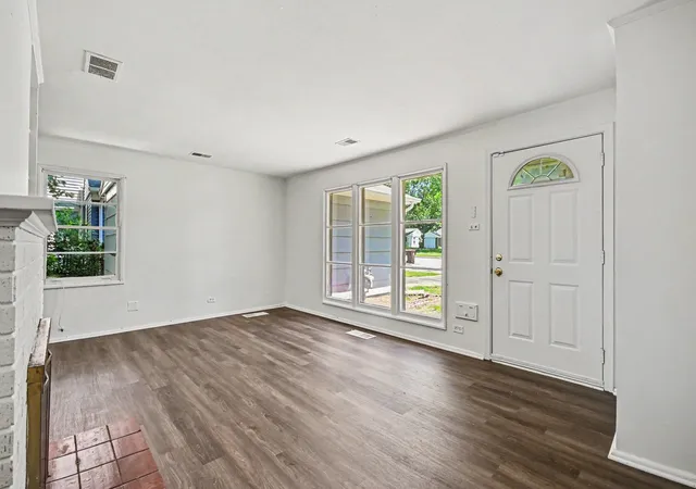 3rd image of 322 Indianwood Blvd, Park Forest, IL 60466 | MLS# 12709896
