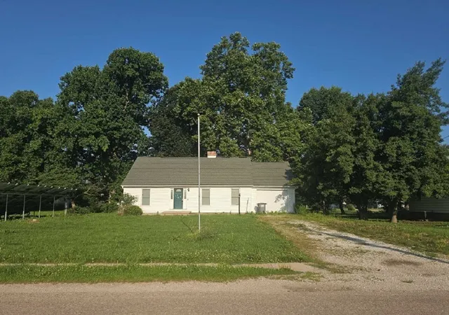 Photo 2 of Single family home for sale at 436 Prairie St, Shipman, IL 62685 | MLS# 12709923 | Listing updated on 2026-08-22