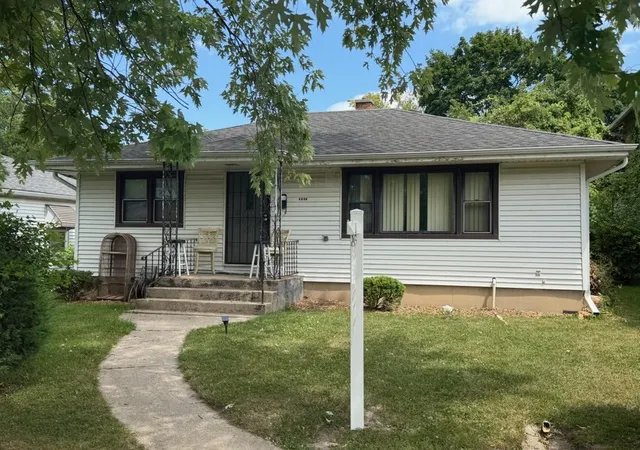 Photo 1 of Single family home for sale at 1521 Victoria Ave, North Chicago, IL 60064 | MLS# 12709992 | Listing updated on 2026-08-20