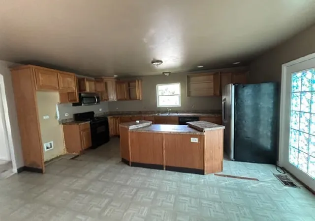 5th image of 11031 S Mackinaw Ave, Chicago, IL 60617 | MLS# 12710127