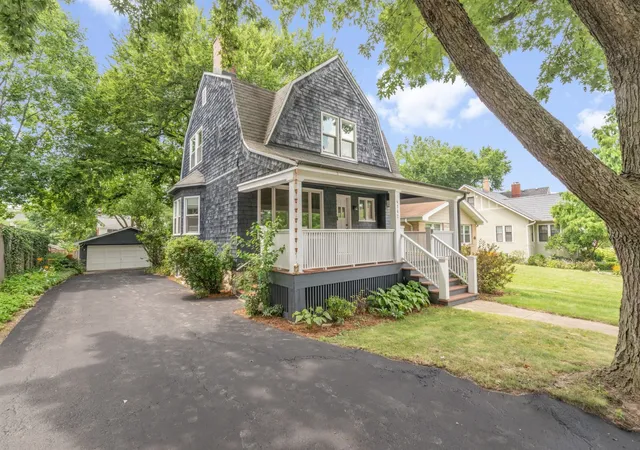 1st image of 4142 Wolf Rd, Western Springs, IL 60558 | MLS# 12710134