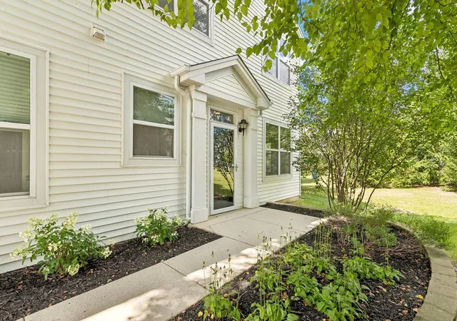 Photo 1 of Townhouse for sale at 1248 Chesterton Dr, Volo, IL 60020 | MLS# 12710140 | Listing updated on 2026-08-18