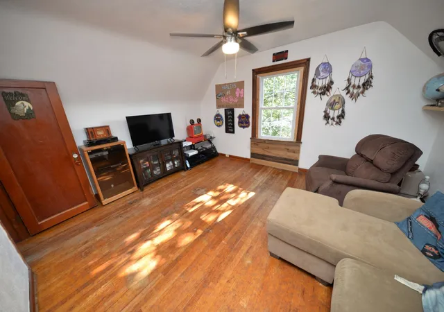 Photo 40 of Single family home for sale at 1501 Viola Ave, Mount Vernon, IL 62864 | MLS# 12710148 | Listing updated on 2026-08-27