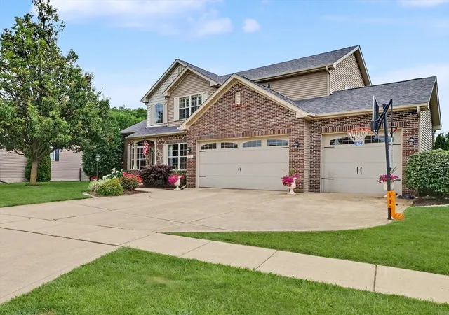 2nd image of 1203 White Oak Rd, Mahomet, IL 61853 | MLS# 12710360
