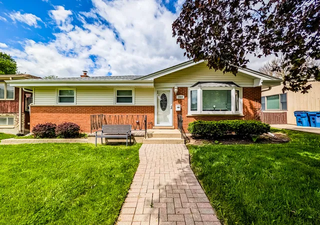 Photo 2 of Single family home for sale at 1005 Irving Park Rd, Itasca, IL 60143 | MLS# 12710383 | Listing updated on 2026-09-03