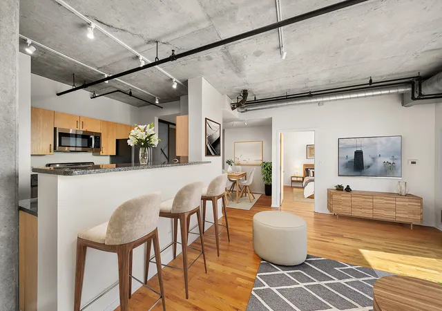 Photo 3 of Condo for sale at 700 W Van Buren St #1409, Chicago, IL 60607 | MLS# 12710453 | Listing updated on 2026-08-26